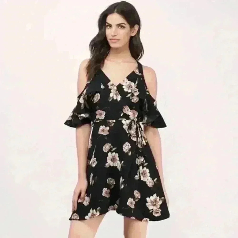 NWT J.O.A Floral Wrap Mini Dress - Picture 2 of 6